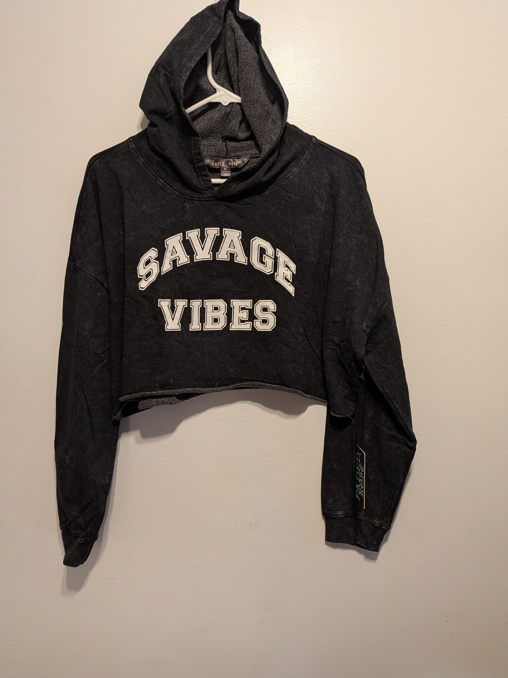 Savage Vibes Cropped Hoodie - Black